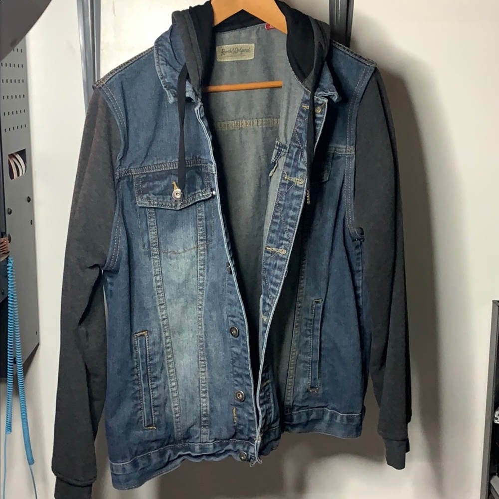 Mens jean hoodie with lined sleeves and hood.